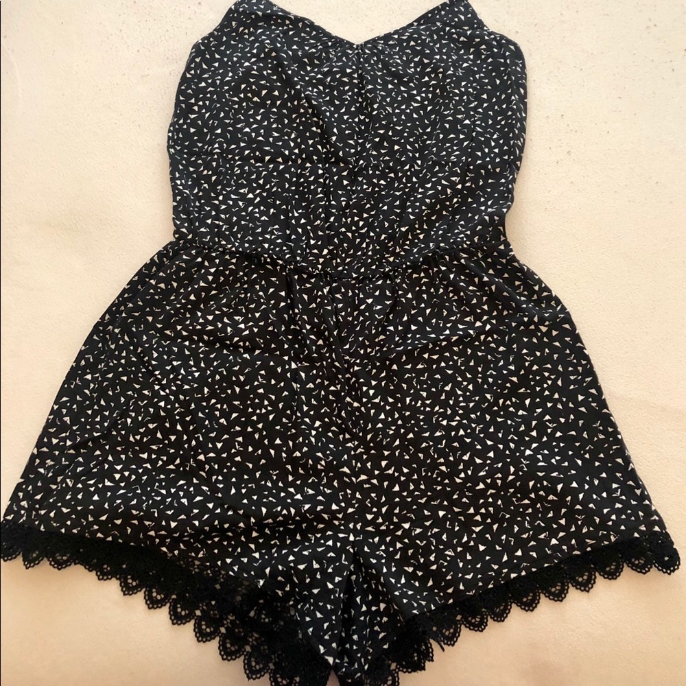 Navy blue triangle print romper